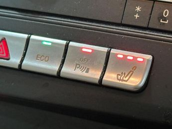 MERCEDES-BENZ E-CLASS 2.1 E250 CDI AMG Night Edition Saloon 4dr Diesel G-Tronic+ Euro 