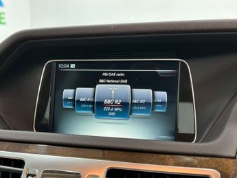 MERCEDES-BENZ E-CLASS 2.1 E250 CDI AMG Night Edition Saloon 4dr Diesel G-Tronic+ Euro 