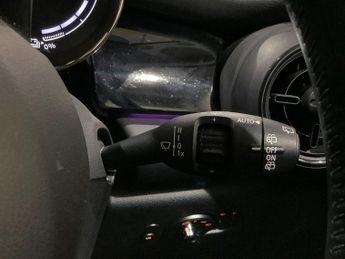 MINI Electric Hatch Cooper SE 32.6kWh Level 1 Hatchback 3dr Electric Auto (184 ps)