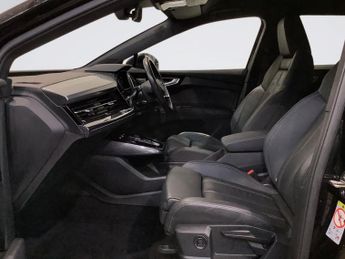 AUDI Q4 E-TRON 35 S line SUV 5dr Electric Auto 55kWh (170 ps)