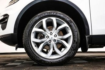 LAND ROVER DISCOVERY SPORT 2.0 TD4 HSE SUV 5dr Diesel Auto 4WD Euro 6 (s/s) (180 ps)