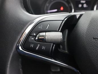 SKODA FABIA 1.0 MPI SE Comfort Hatchback 5dr Petrol Manual Euro 6 (s/s) (80 