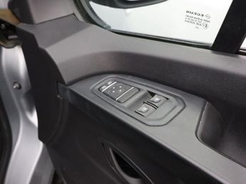 RENAULT TRAFIC 2.0 dCi Blue SL28 Business Panel Van 5dr Diesel Manual L1 H1 Eur