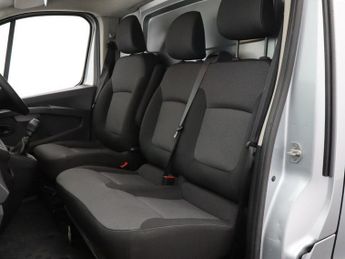 RENAULT TRAFIC 2.0 dCi Blue SL28 Business Panel Van 5dr Diesel Manual L1 H1 Eur