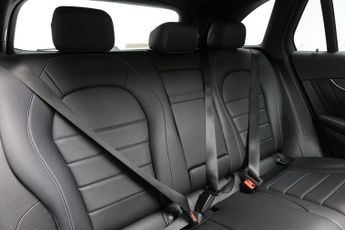 MERCEDES-BENZ GLC 2.0 GLC250 AMG Line (Premium) SUV 5dr Petrol G-Tronic+ 4MATIC Eu