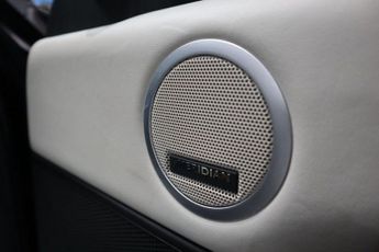 LAND ROVER DISCOVERY 2.0 SD4 HSE SUV 5dr Diesel Auto 4WD Euro 6 (s/s) (240 ps)