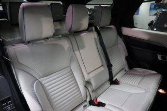 LAND ROVER DISCOVERY 2.0 SD4 HSE SUV 5dr Diesel Auto 4WD Euro 6 (s/s) (240 ps)