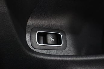 MERCEDES-BENZ CLA 1.3 CLA180 AMG Line (Executive) Coupe 7G-DCT Euro 6 (s/s) 4dr