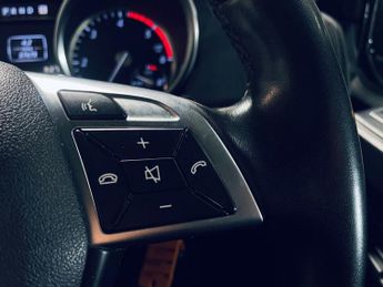 MERCEDES-BENZ G-CLASS 3.0 G350 V6 BlueTEC SUV 5dr Diesel G-Tronic 4WD Euro 5 (211 ps)