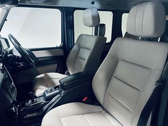MERCEDES-BENZ G-CLASS 3.0 G350 V6 BlueTEC SUV 5dr Diesel G-Tronic 4WD Euro 5 (211 ps)