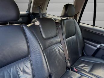 VOLVO XC90 2.4 D5 SE SUV 5dr Diesel Geartronic AWD (239 g/km, 182 bhp)
