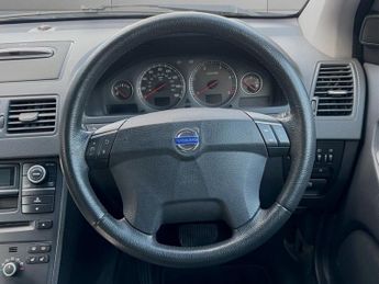 VOLVO XC90 2.4 D5 SE SUV 5dr Diesel Geartronic AWD (239 g/km, 182 bhp)