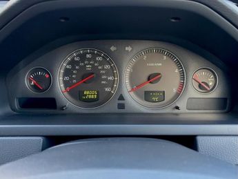 VOLVO XC90 2.4 D5 SE SUV 5dr Diesel Geartronic AWD (239 g/km, 182 bhp)