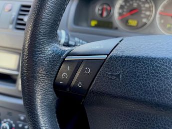 VOLVO XC90 2.4 D5 SE SUV 5dr Diesel Geartronic AWD (239 g/km, 182 bhp)