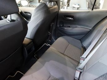 TOYOTA COROLLA 1.8 VVT-h GPF Icon Tech Hatchback 5dr Petrol Hybrid CVT Euro 6 (