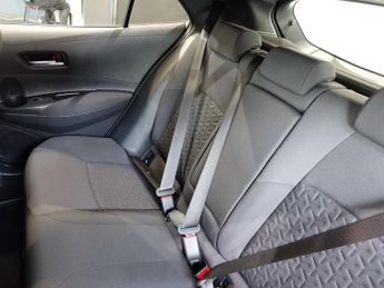 TOYOTA COROLLA 1.8 VVT-h GPF Icon Tech Hatchback 5dr Petrol Hybrid CVT Euro 6 (