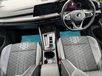 VOLKSWAGEN GOLF 1.5 eTSI MHEV R-Line Hatchback 5dr Petrol Hybrid DSG Euro 6 (s/s