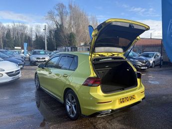 VOLKSWAGEN GOLF 1.5 eTSI MHEV R-Line Hatchback 5dr Petrol Hybrid DSG Euro 6 (s/s