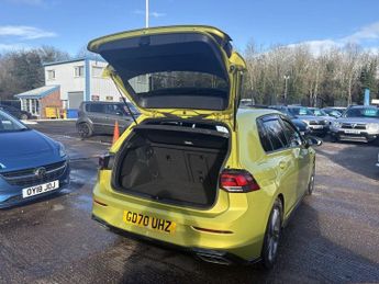 VOLKSWAGEN GOLF 1.5 eTSI MHEV R-Line Hatchback 5dr Petrol Hybrid DSG Euro 6 (s/s