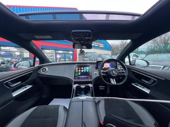 MERCEDES-BENZ EQE EQE 300 89kWh AMG Line (Premium) Saloon 4dr Electric Auto (245 p