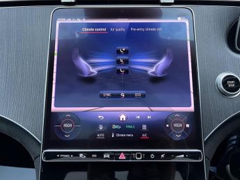 MERCEDES-BENZ EQE EQE 300 89kWh AMG Line (Premium) Saloon 4dr Electric Auto (245 p