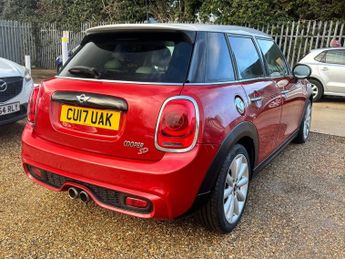 MINI HATCH 2.0 Cooper SD Hatchback 5dr Diesel Auto 6Spd Euro 6 (s/s) (170 p