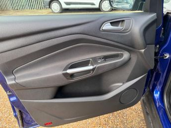 FORD GRAND C-MAX 1.5 TDCi Zetec MPV 5dr Diesel Powershift Euro 6 (s/s) (120 ps)