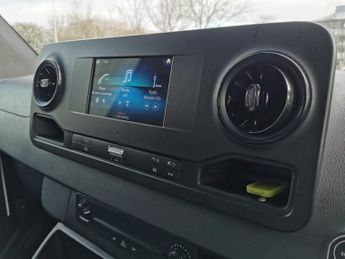 MERCEDES-BENZ SPRINTER 2.1 314 CDI Progressive Chassis Cab 2dr Diesel Manual FWD L2 Eur