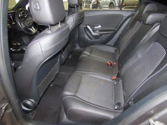 MERCEDES-BENZ A-CLASS 1.5 A180d Sport (Executive) Hatchback 5dr Diesel 7G-DCT Euro 6 (