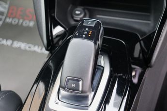 PEUGEOT 208 1.2 PURETECH GT LINE