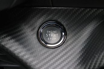 PEUGEOT 208 1.2 PURETECH GT LINE