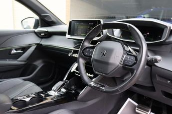 PEUGEOT 208 1.2 PURETECH GT LINE