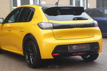 PEUGEOT 208 1.2 PURETECH GT LINE