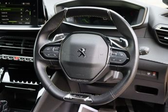 PEUGEOT 208 1.2 PURETECH GT LINE