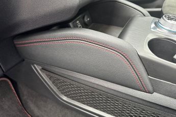 FORD KUGA 2.5 EcoBoost Duratec 14.4kWh ST-Line X SUV 5dr Petrol Plug-in Hy