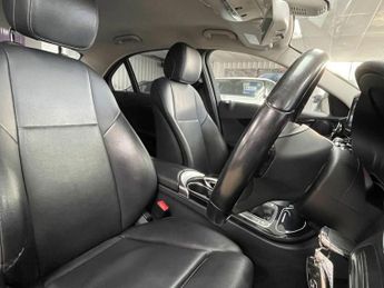 MERCEDES-BENZ C-CLASS 2.0 C200 SE Saloon 4dr Petrol Manual Euro 6 (s/s) (184 ps)