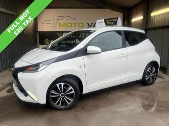 Toyota AYGO 1.0 VVT-i x-play Hatchback 5dr Petrol Manual Euro 5 Euro 5 (68 p