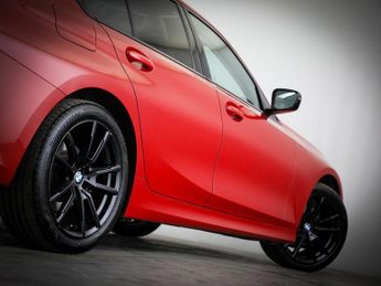 BMW 3 SERIES 2.0 320i Sport Saloon 4dr Petrol Auto Euro 6 (s/s) (184 ps)