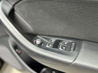 AUDI Q3 1.4 TFSI CoD S line Edition SUV 5dr Petrol S Tronic Euro 6 (s/s)