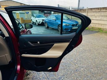 LEXUS GS 2.5 300h Executive Edition Saloon 4dr Petrol Hybrid CVT Euro 6 (