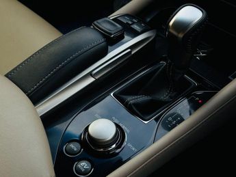 LEXUS GS 2.5 300h Executive Edition Saloon 4dr Petrol Hybrid CVT Euro 6 (