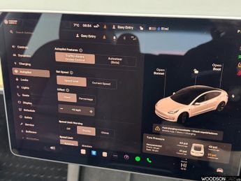 TESLA Model 3 Standard Range Plus Saloon 4dr Electric Auto RWD (241 bhp)