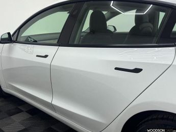 TESLA Model 3 Standard Range Plus Saloon 4dr Electric Auto RWD (241 bhp)