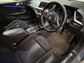 BMW 1 SERIES 2.0 M135i Hatchback 5dr Petrol Auto xDrive Euro 6 (s/s) (306 ps)