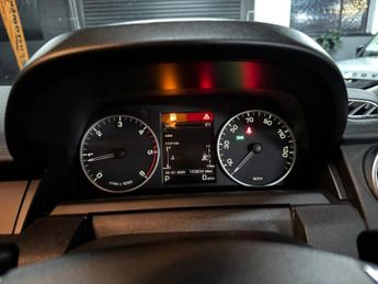 LAND ROVER DISCOVERY 4 3.0 SD V6 HSE SUV 5dr Diesel Auto 4WD Euro 5 (s/s) (255 bhp)