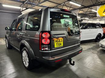 LAND ROVER DISCOVERY 4 3.0 SD V6 HSE SUV 5dr Diesel Auto 4WD Euro 5 (s/s) (255 bhp)