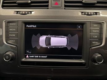 VOLKSWAGEN GOLF 2.0 TDI BlueMotion Tech Alltrack Estate 5 Door Diesel Automatic 