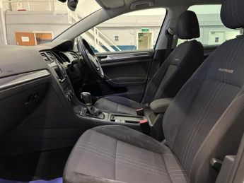 VOLKSWAGEN GOLF 2.0 TDI BlueMotion Tech Alltrack Estate 5 Door Diesel Automatic 