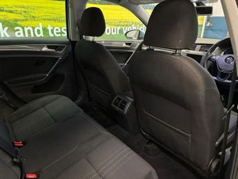 VOLKSWAGEN GOLF 2.0 TDI BlueMotion Tech Alltrack Estate 5 Door Diesel Automatic 