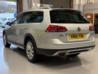 VOLKSWAGEN GOLF 2.0 TDI BlueMotion Tech Alltrack Estate 5 Door Diesel Automatic 